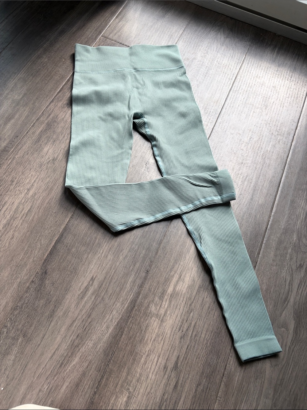 Women’s  High-Waist Ribbed Leggings - Sage Green small NEW